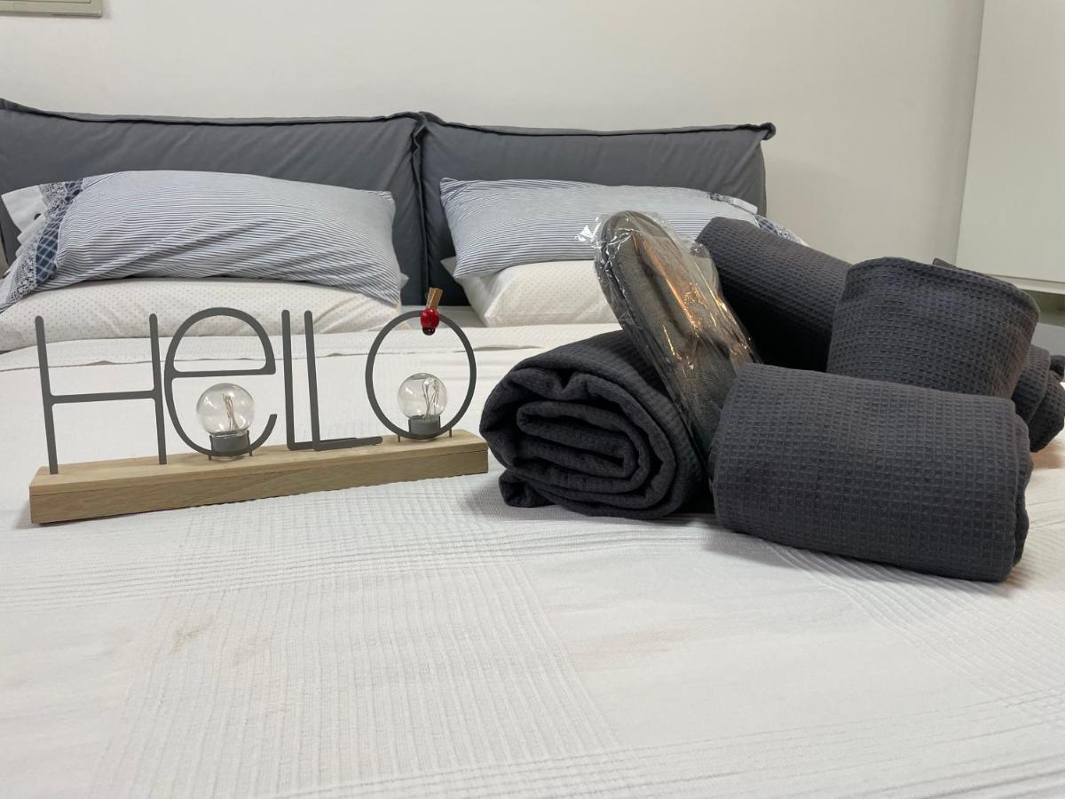 In&Out Apartment - Mostacciano, Eur Рим Екстериор снимка